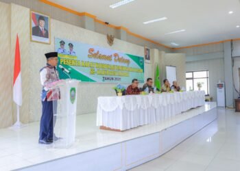 Pimpin Rakor Pemnag, dalam Raut Kecewa Bupati Pasaman Soroti Masalah Disiplin Perangkat Nagari