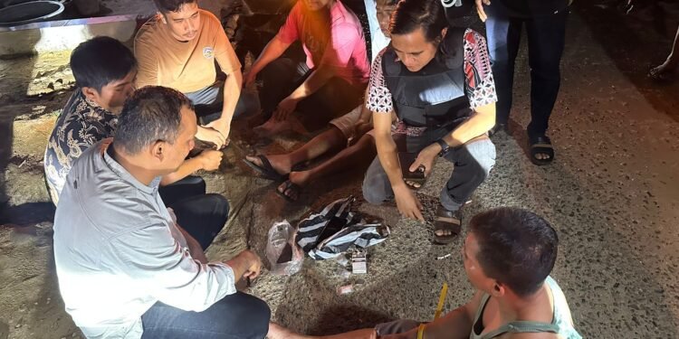 Ungkap Kasus Narkoba, Polres Dharmasraya Amankan Pelaku dan Sejumlah Barang Bukti Jenis Sabu