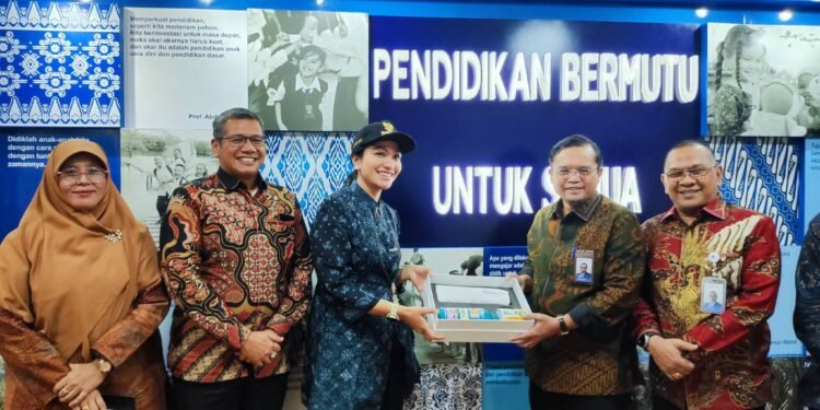 Revitalisasi Sekolah