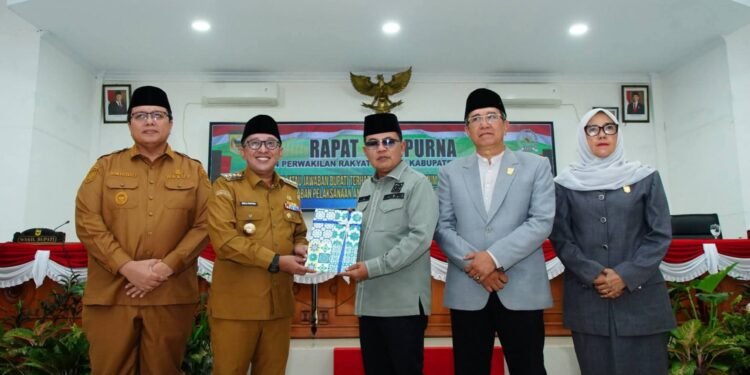 Bupati Eka Putra