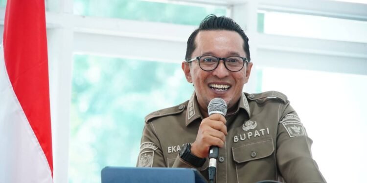 Terbitkan Perbup, Bupati Eka Putra Tegaskan Komitmen Tanah Datar Perangi LGBT