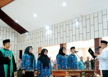 Bupati Khiarunas
