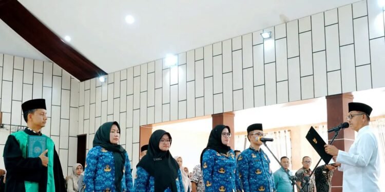Bupati Khiarunas