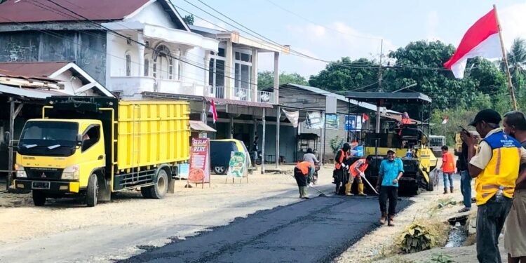 Jalan Poros Sungai Rumbai Timur Diperbaiki, Dambaan Warga Blok D Sitiung 2 Terjawab di Era Bupati Annisa