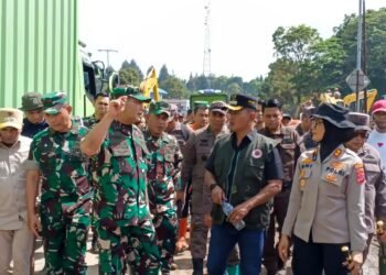 Satu Korban Telah Dimakamkan, Satu Masih Dicari: Jejak Banjir Bandang Solok Belum Usai