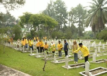 Ziarah Makam Pahlawan